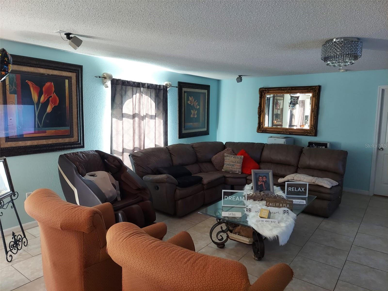 907 GLOUCESTER COURT