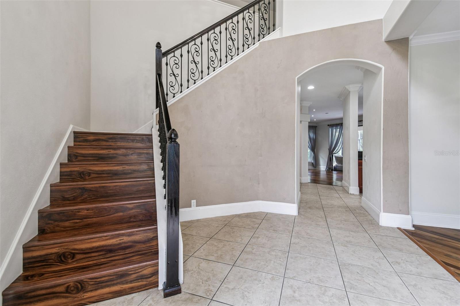 CARROLLWOOD CROSSING - Residential