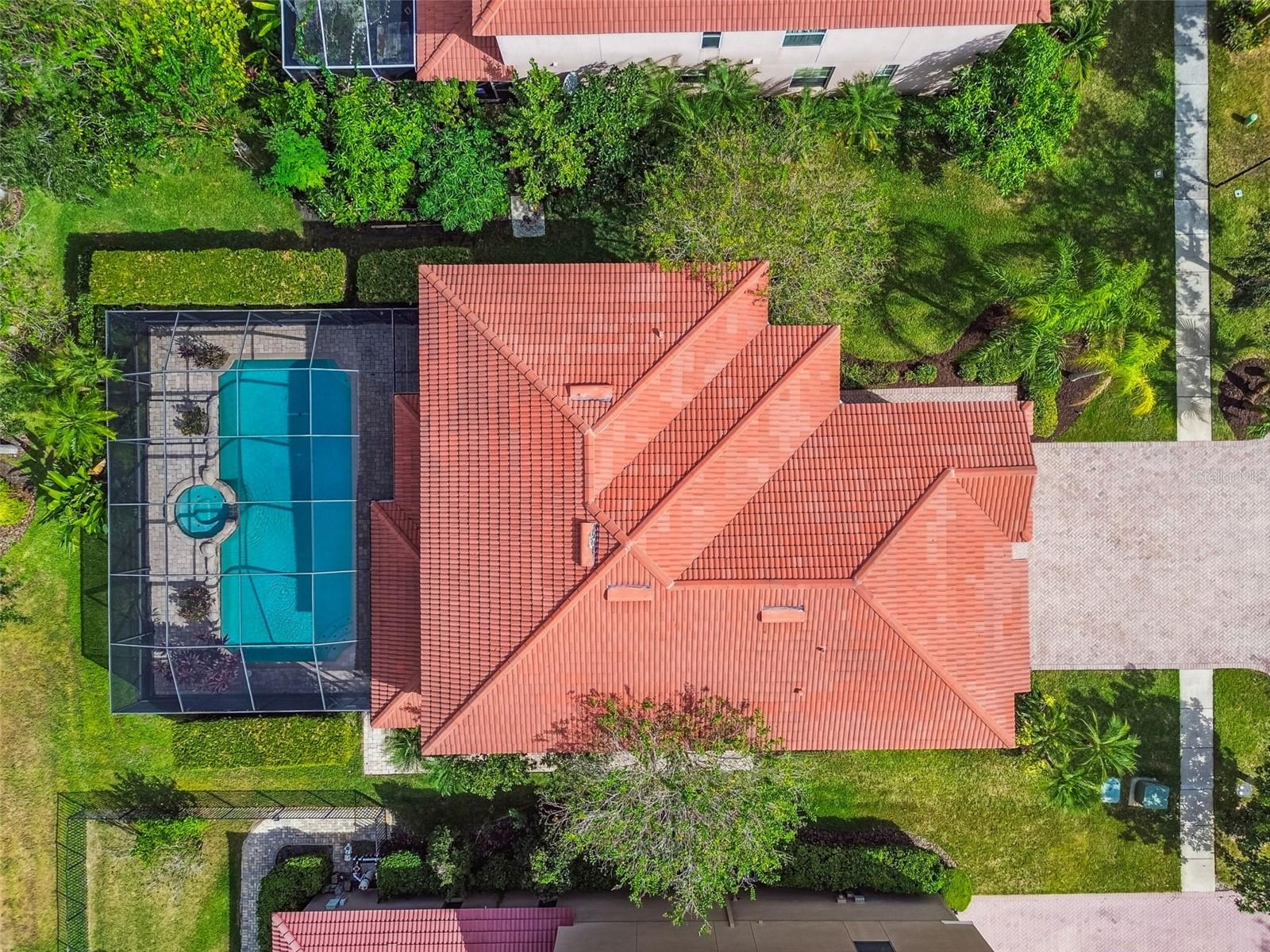 CARROLLWOOD CROSSING - Residential