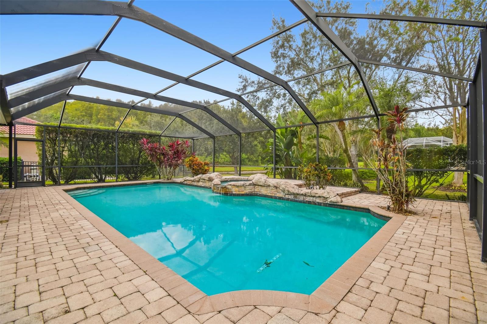 CARROLLWOOD CROSSING - Residential