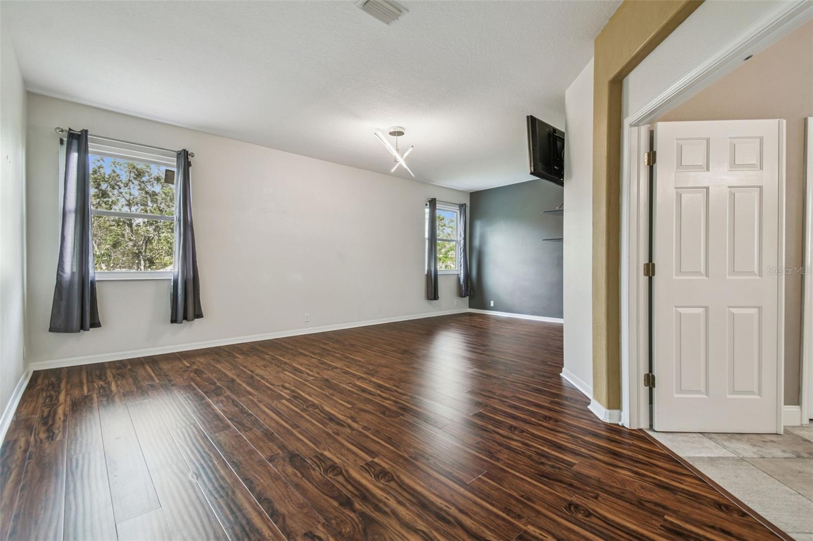 CARROLLWOOD CROSSING - Residential