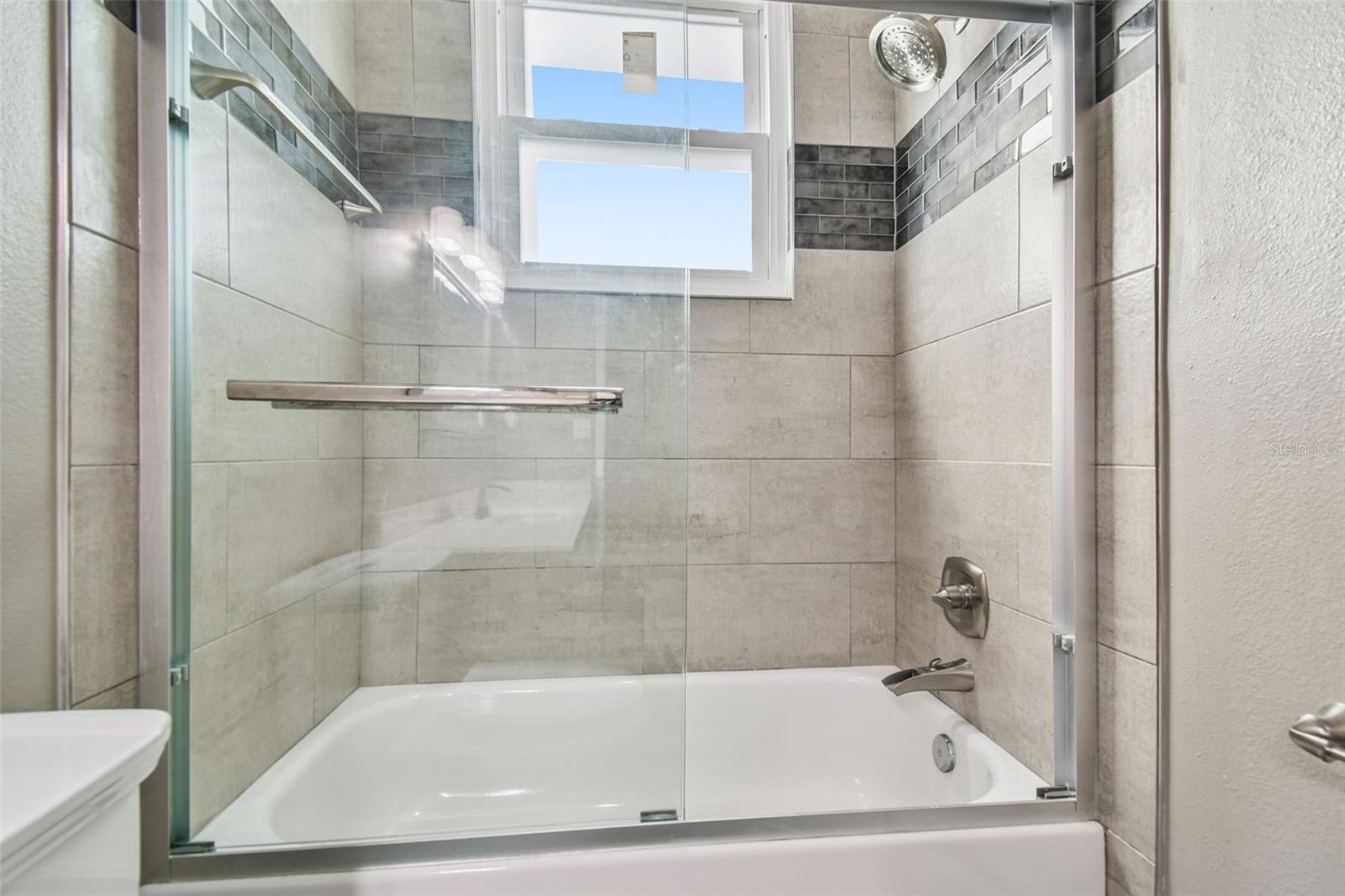 CARROLLWOOD CROSSING - Residential