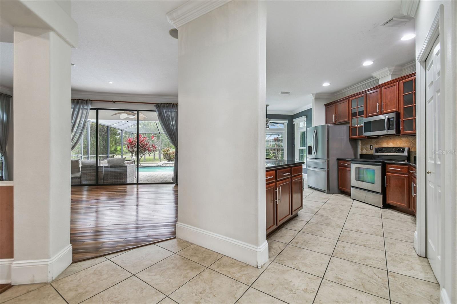 CARROLLWOOD CROSSING - Residential