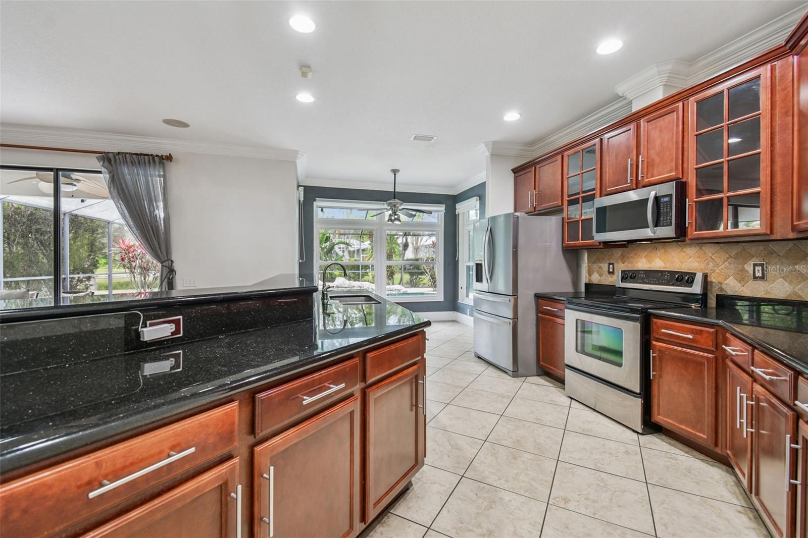 CARROLLWOOD CROSSING - Residential