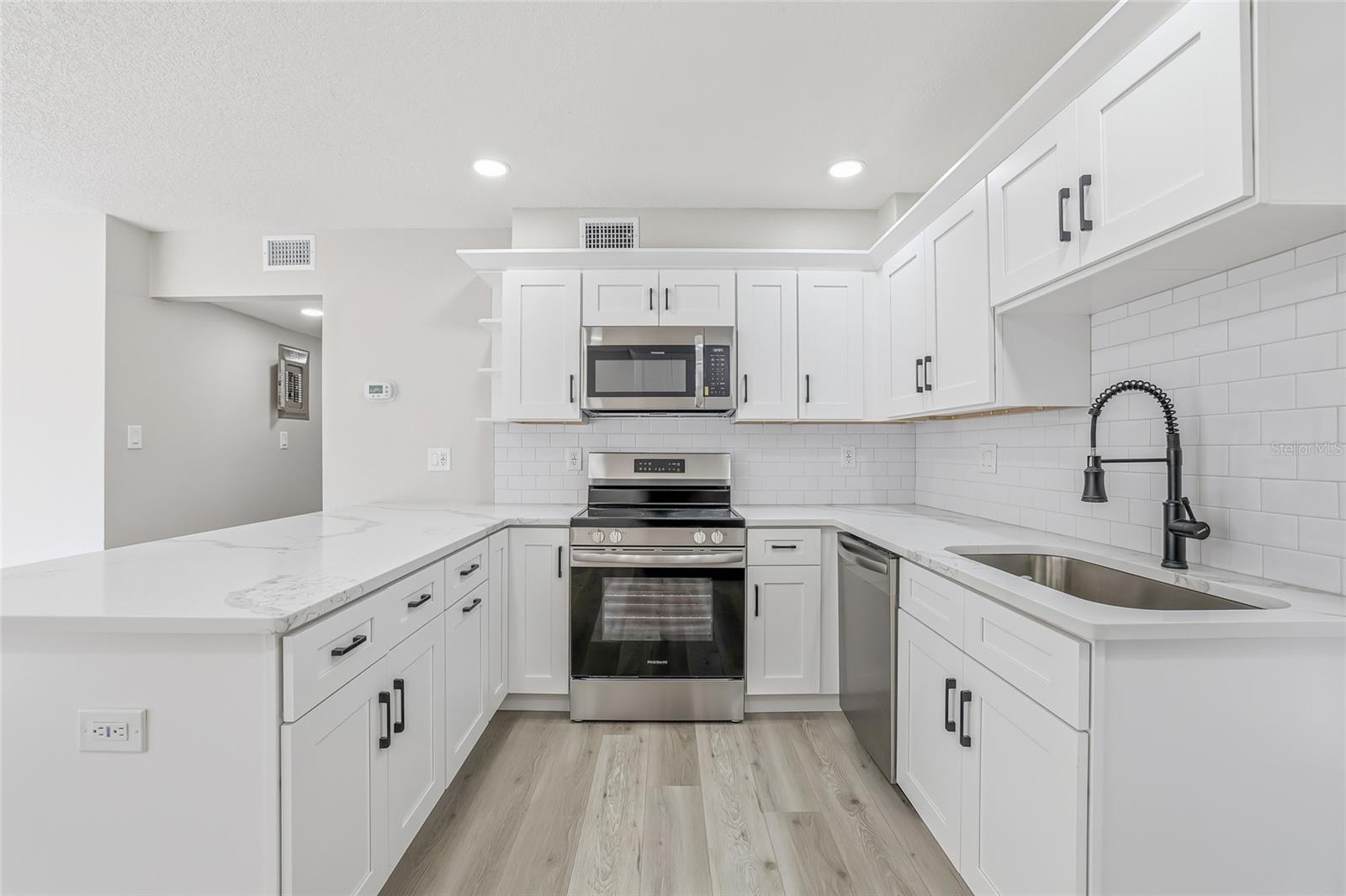 GANDY GARDENS 4 - Residential