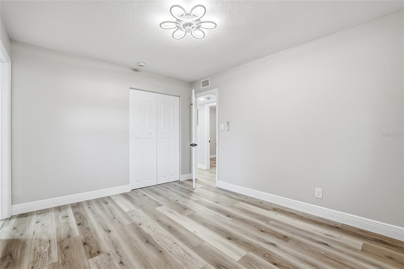 GANDY GARDENS 4 - Residential