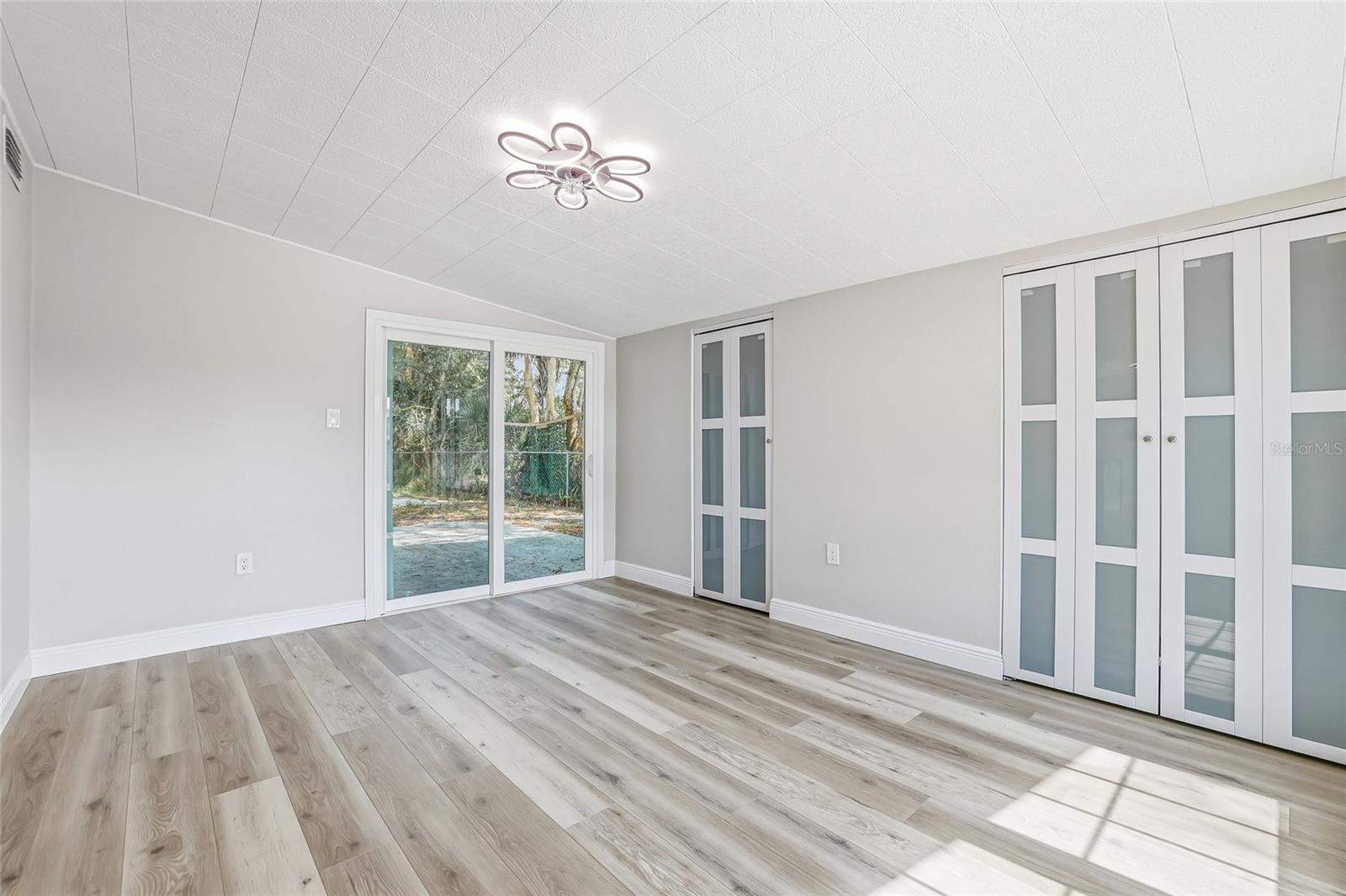 GANDY GARDENS 4 - Residential