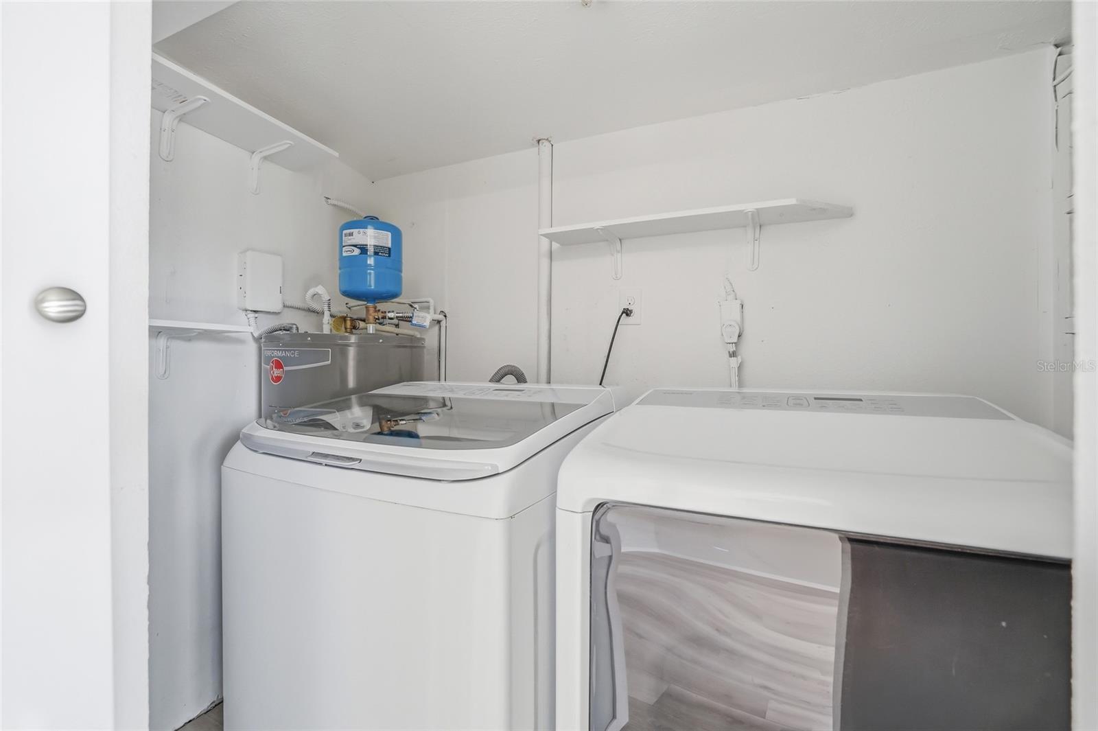 GANDY GARDENS 4 - Residential