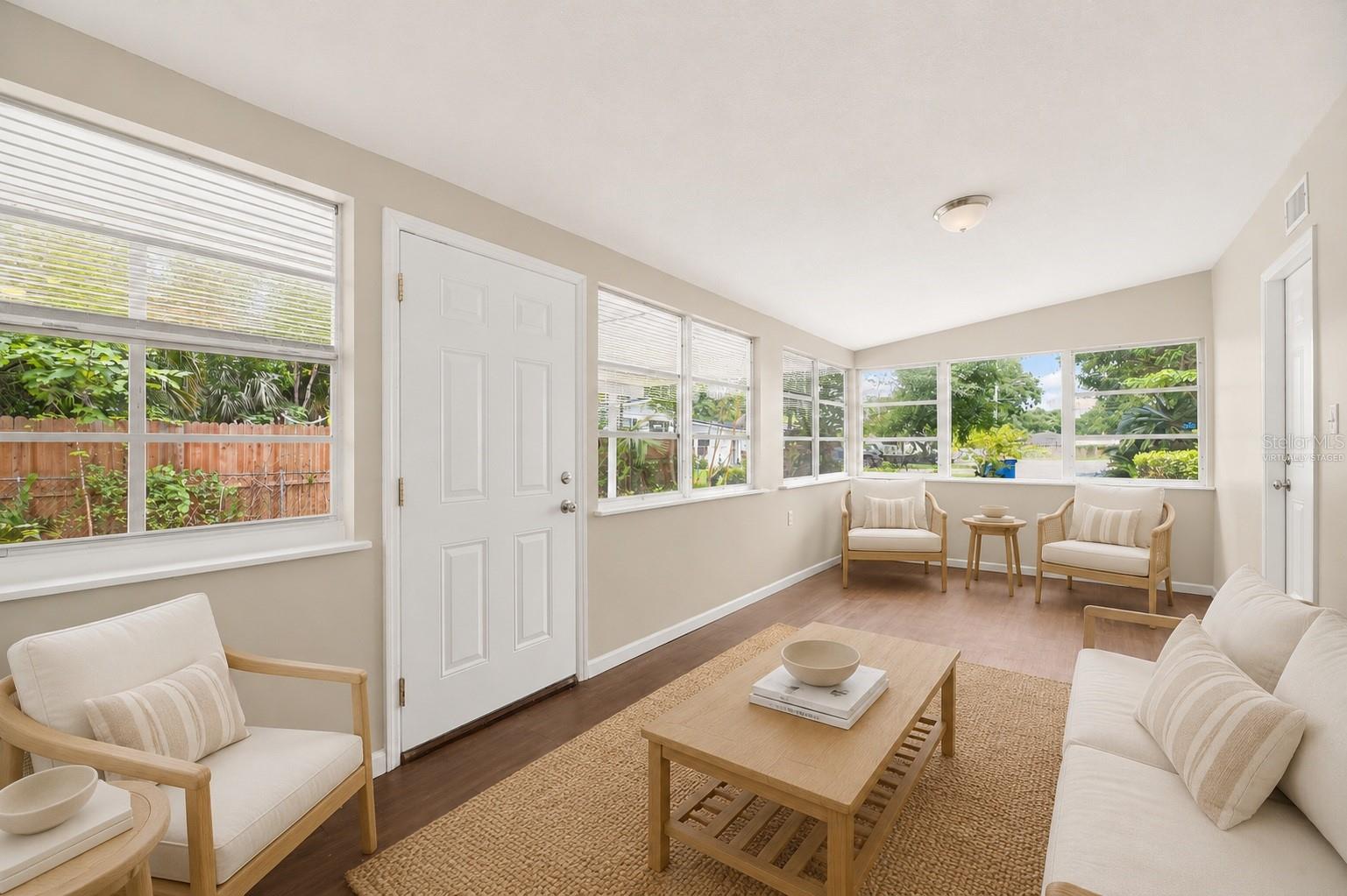 7075 FONTAINEBLEAU CRESCENT
