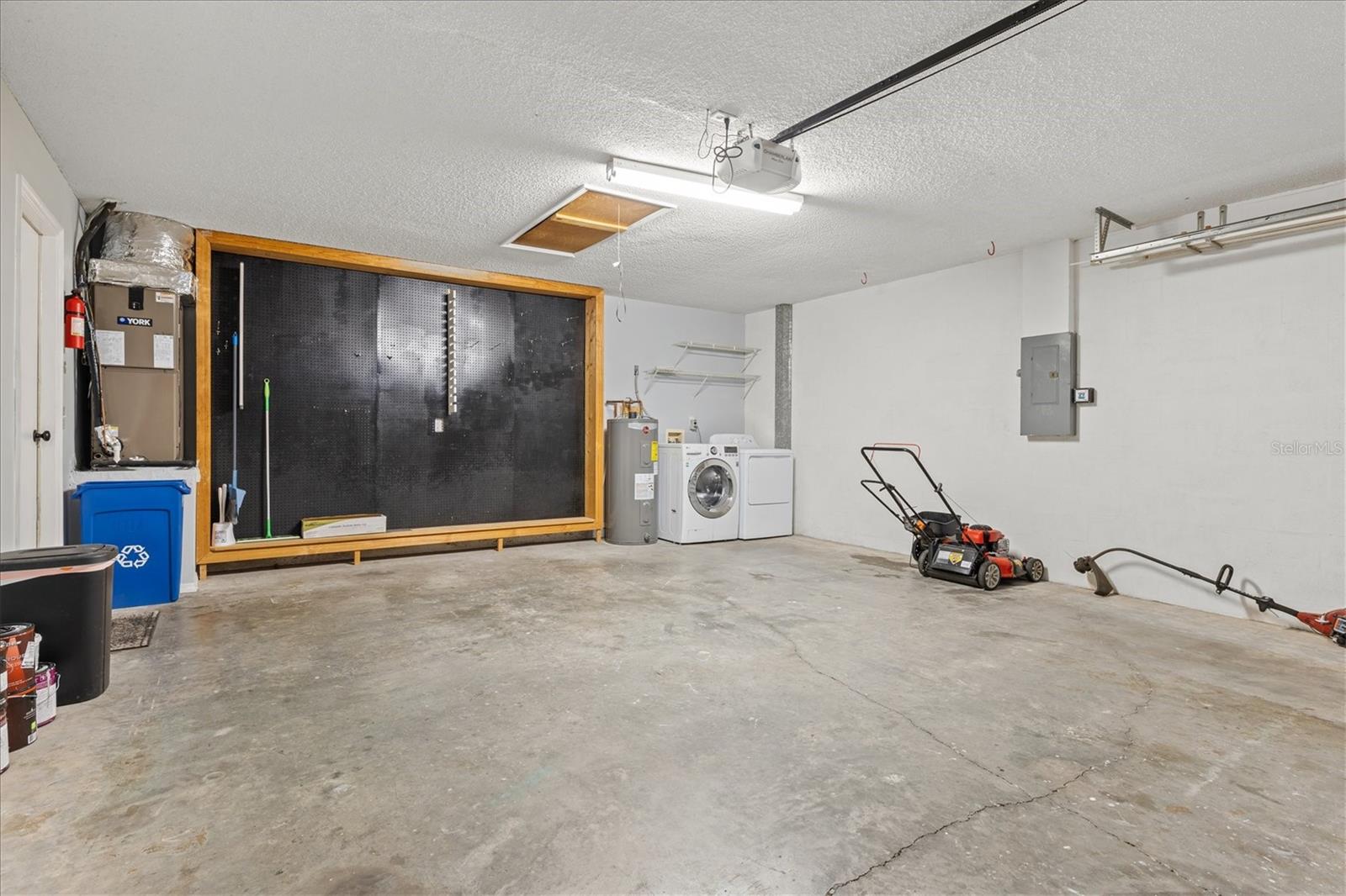 GATES CREEK - Residential