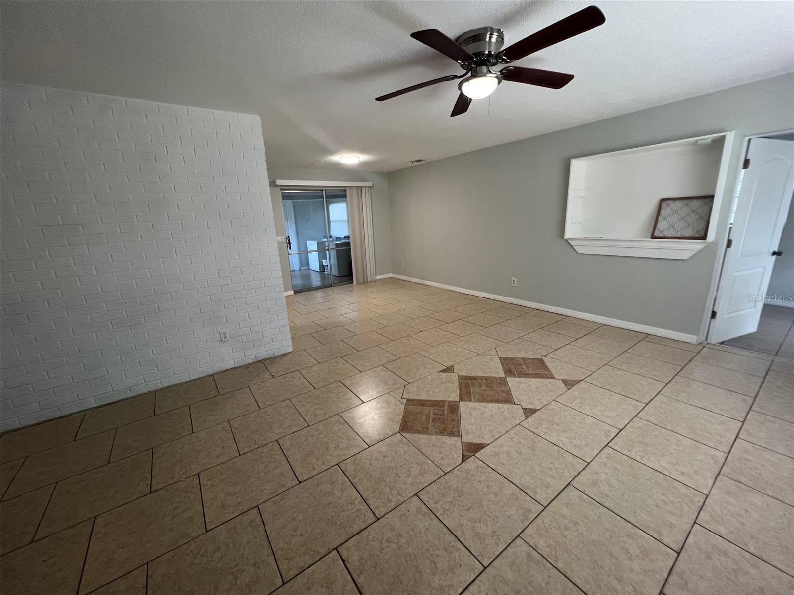 1407 PEG LANE