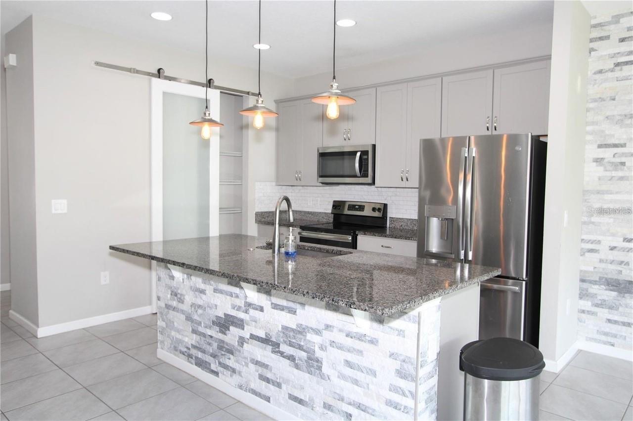 SUMMERS CORNER - Residential Lease