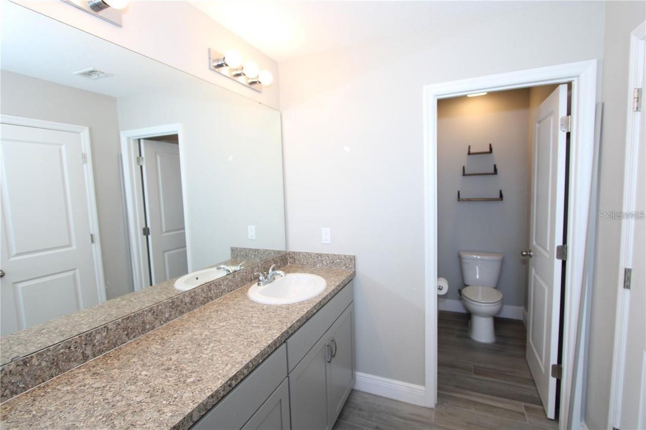 SUMMERS CORNER - Residential Lease