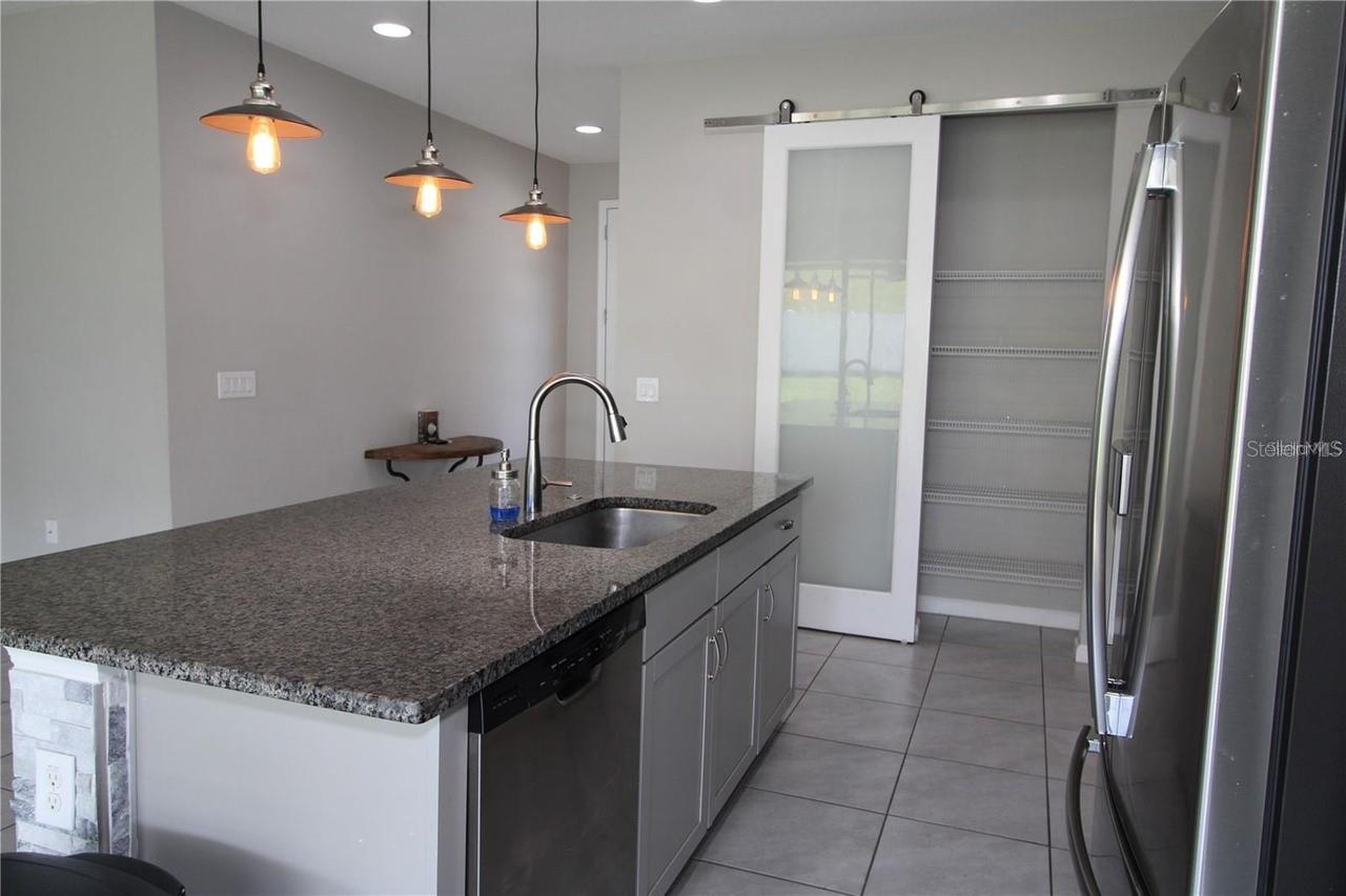 SUMMERS CORNER - Residential Lease