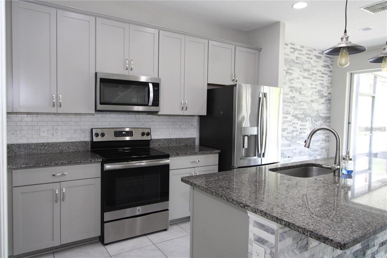 SUMMERS CORNER - Residential Lease