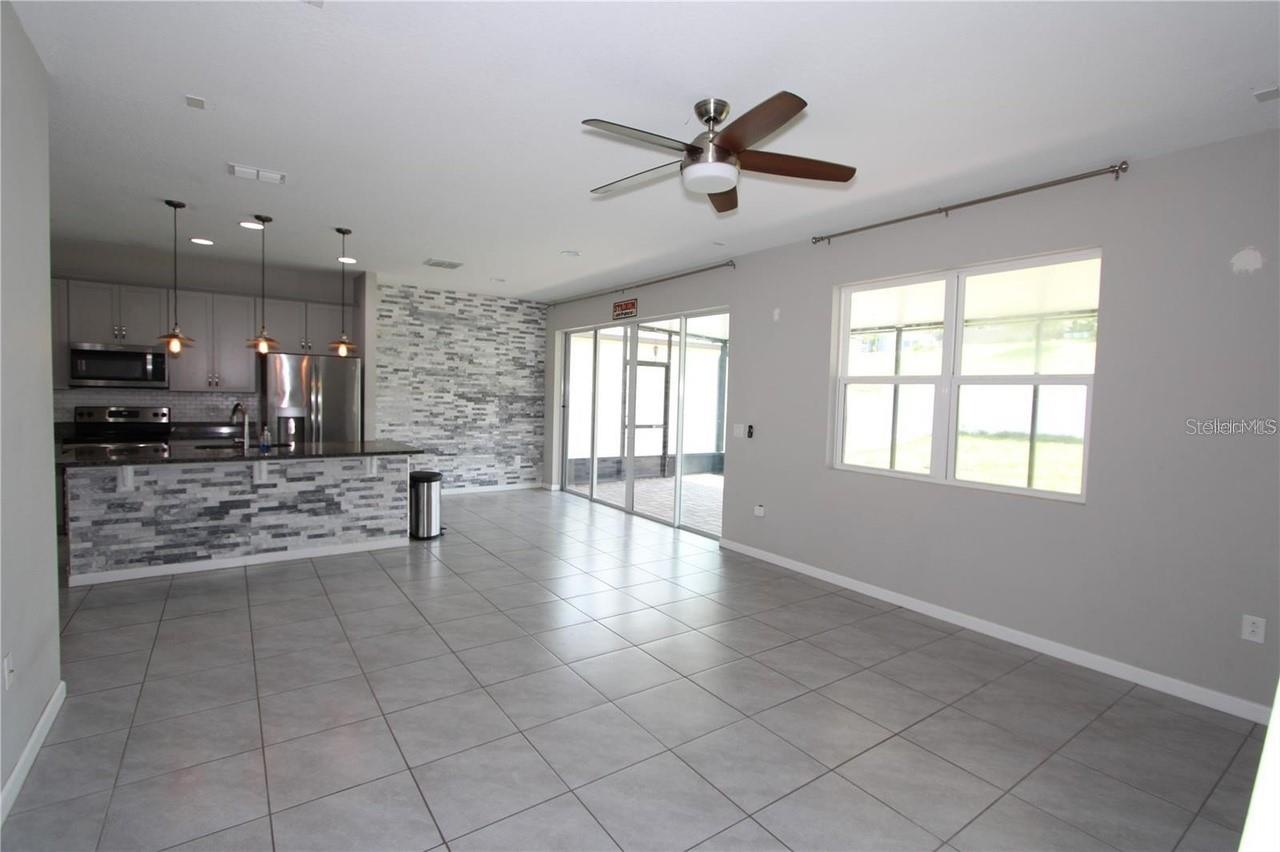 SUMMERS CORNER - Residential Lease