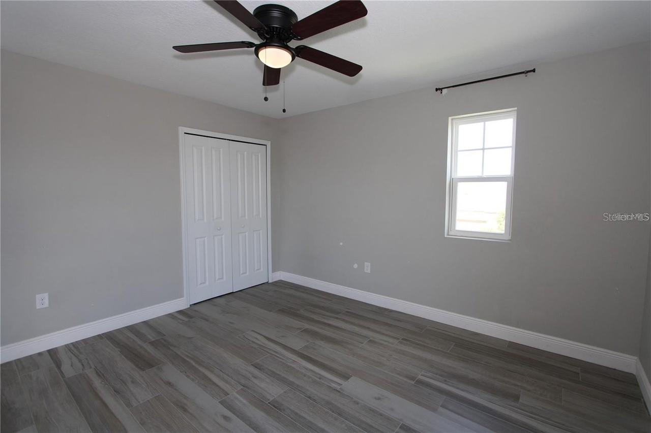 SUMMERS CORNER - Residential Lease