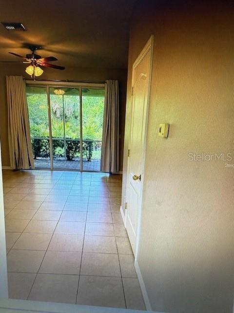 TOWNS AT LAKESIDE - Residential Lease