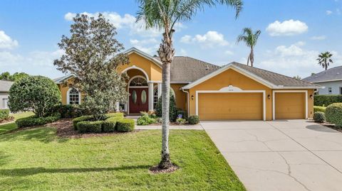 Photo of 13514 Thoroughbred Drive, Dade City, FL 33525 (MLS # TB8440710)