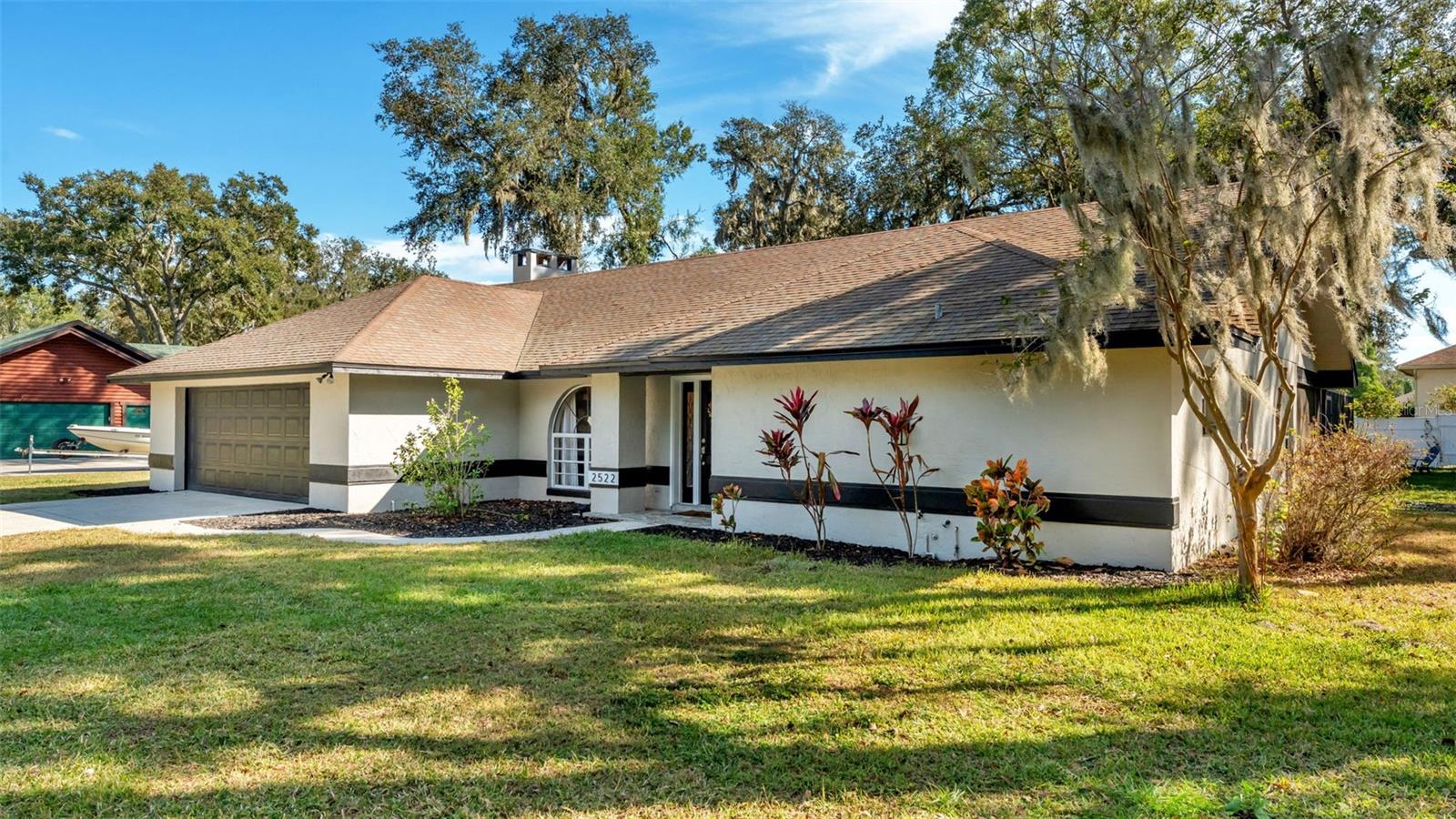 DEER BROOKE - Residential