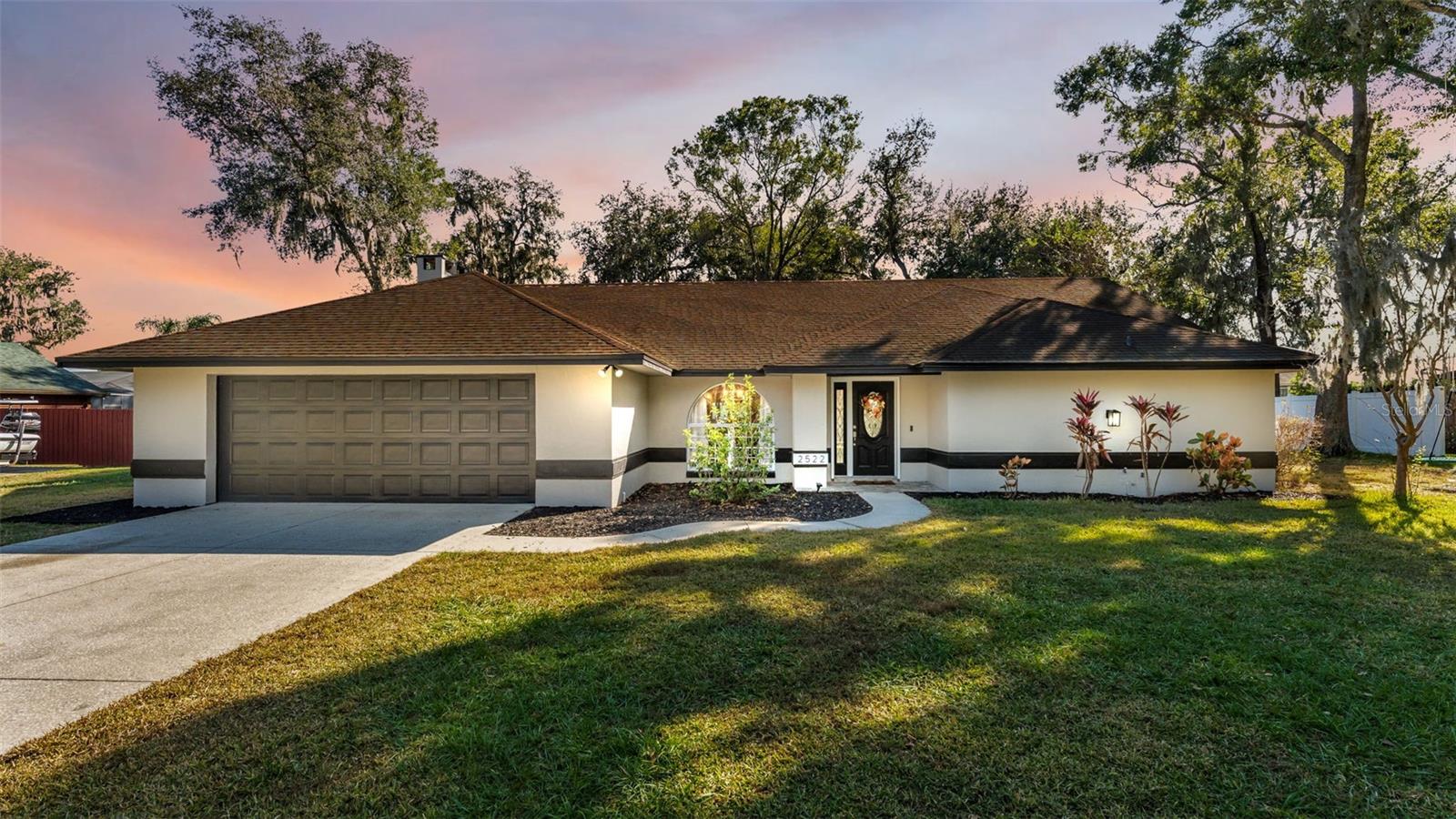 DEER BROOKE - Residential