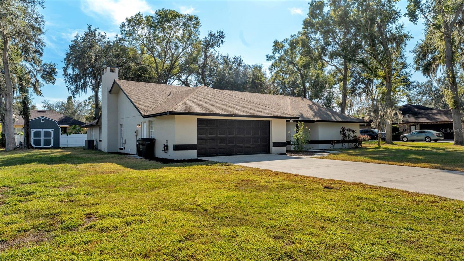 DEER BROOKE - Residential