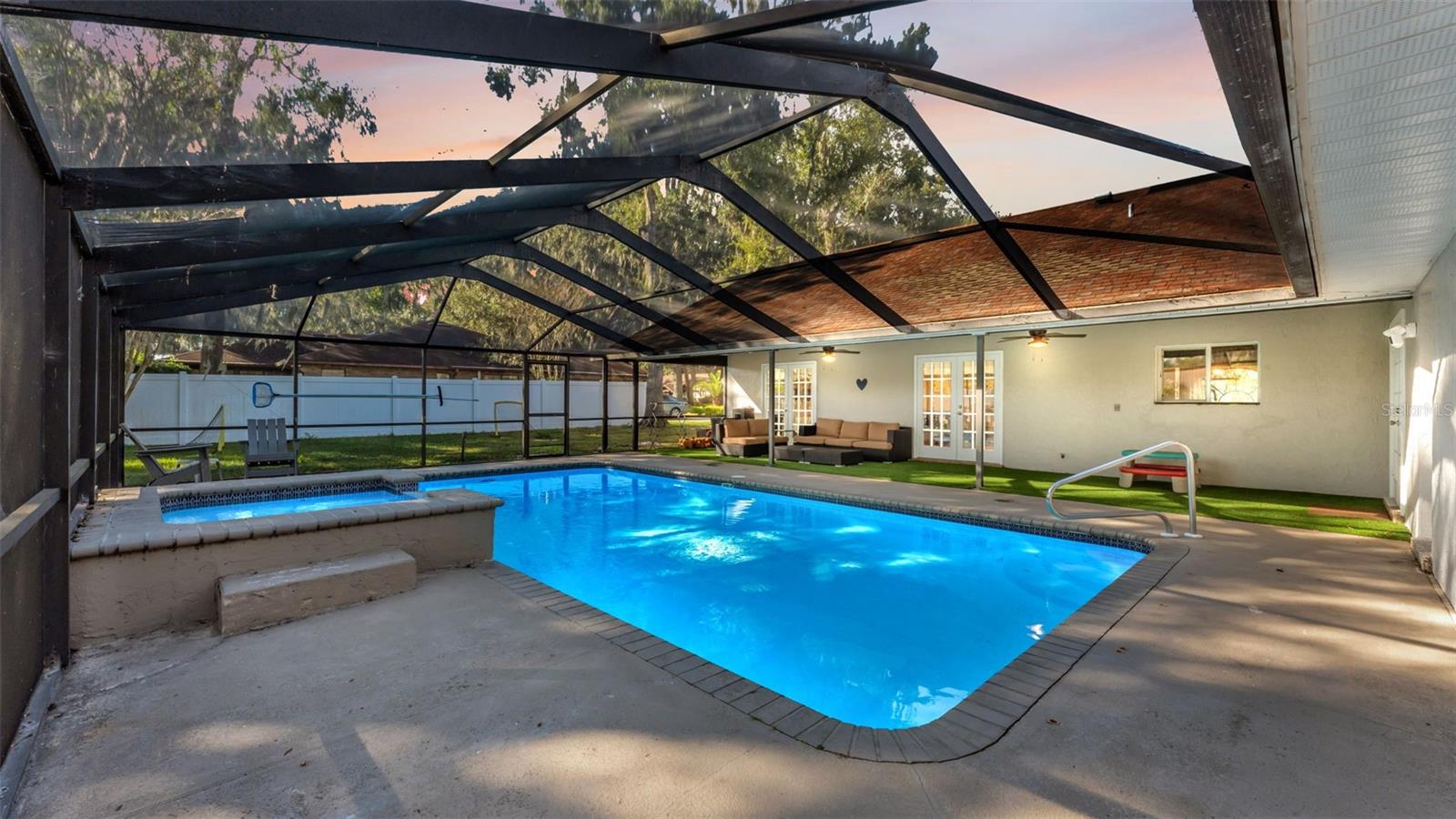 DEER BROOKE - Residential