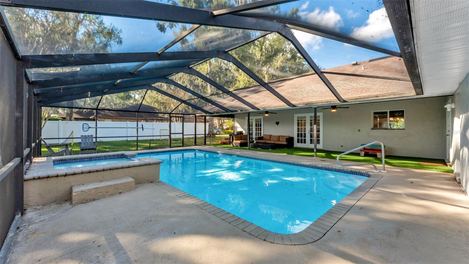 DEER BROOKE - Residential