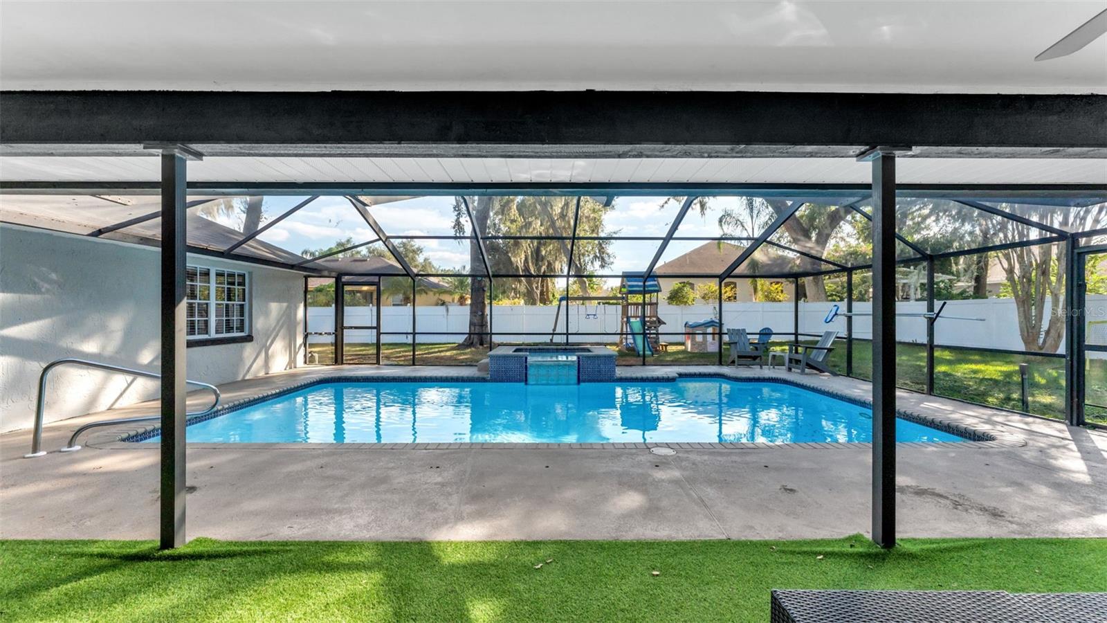 DEER BROOKE - Residential