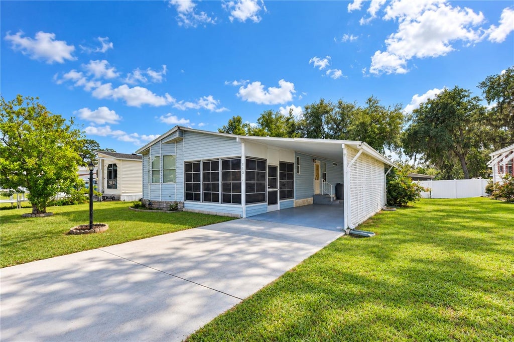 Photo of 38012 Lawanda Loop, Zephyrhills, FL 33542 (MLS # TB8553525)