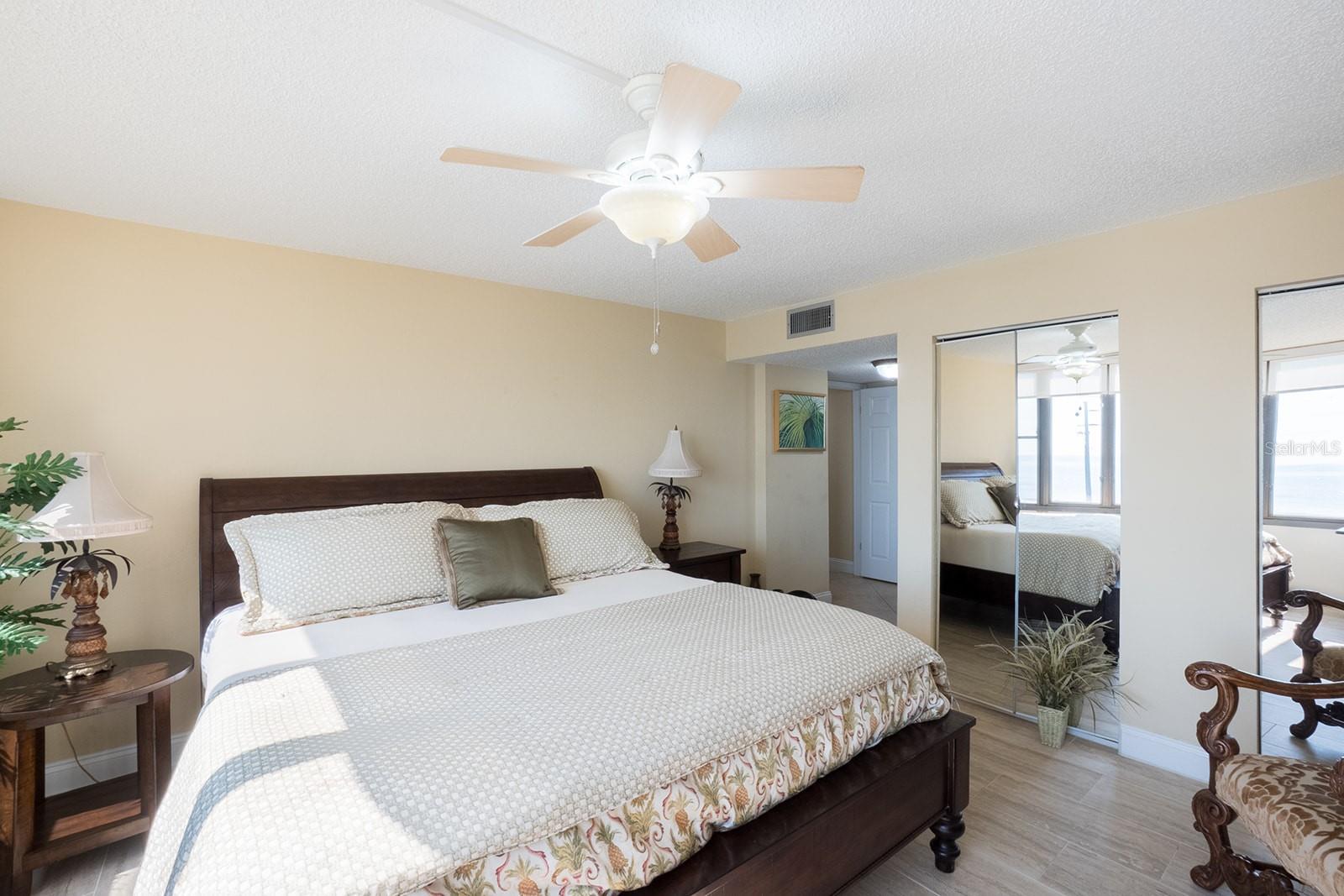 NAUTILUS CONDO - Residential