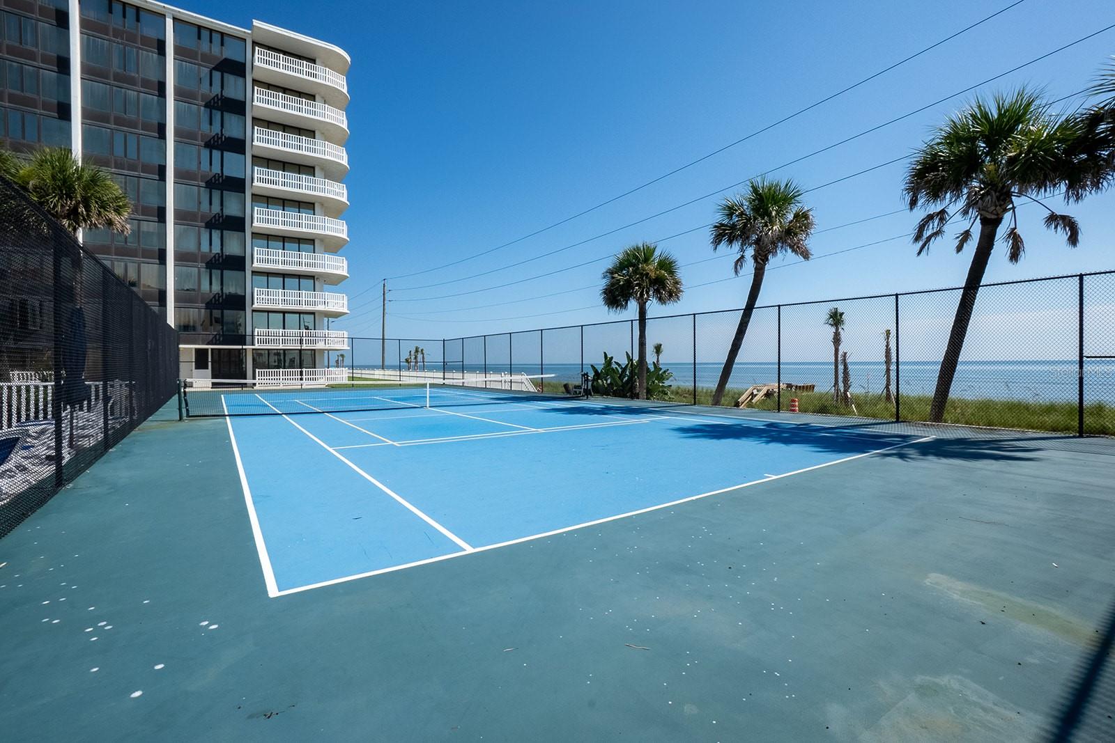 NAUTILUS CONDO - Residential