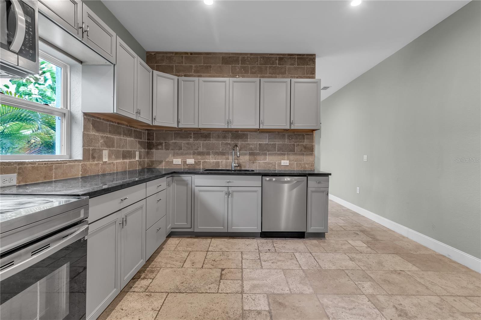 CARVER PARK - Residential
