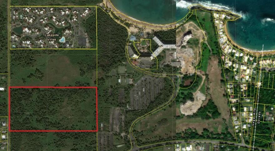 20 acre lot zoned DTS suitable for residential development located near the Brenas and Cerrromar beaches and next to Lakeside Villas. Priced at $250,000/cuerda