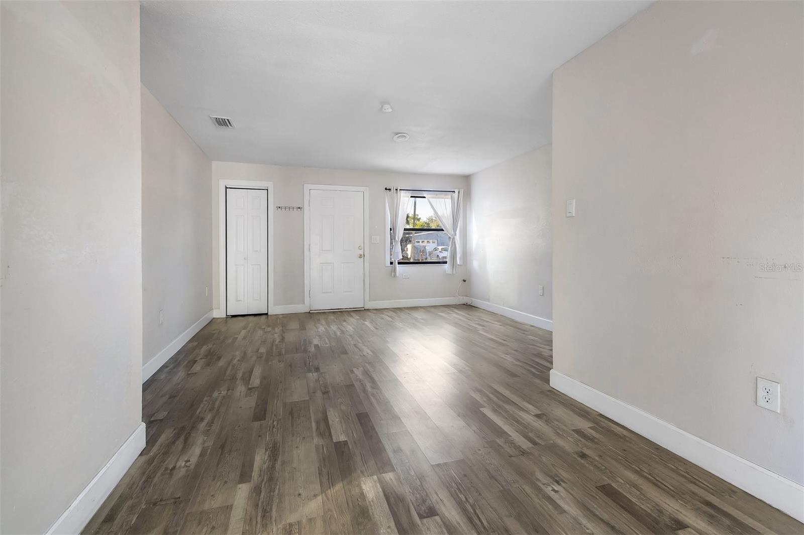 MELANIE MANOR SUB - Residential