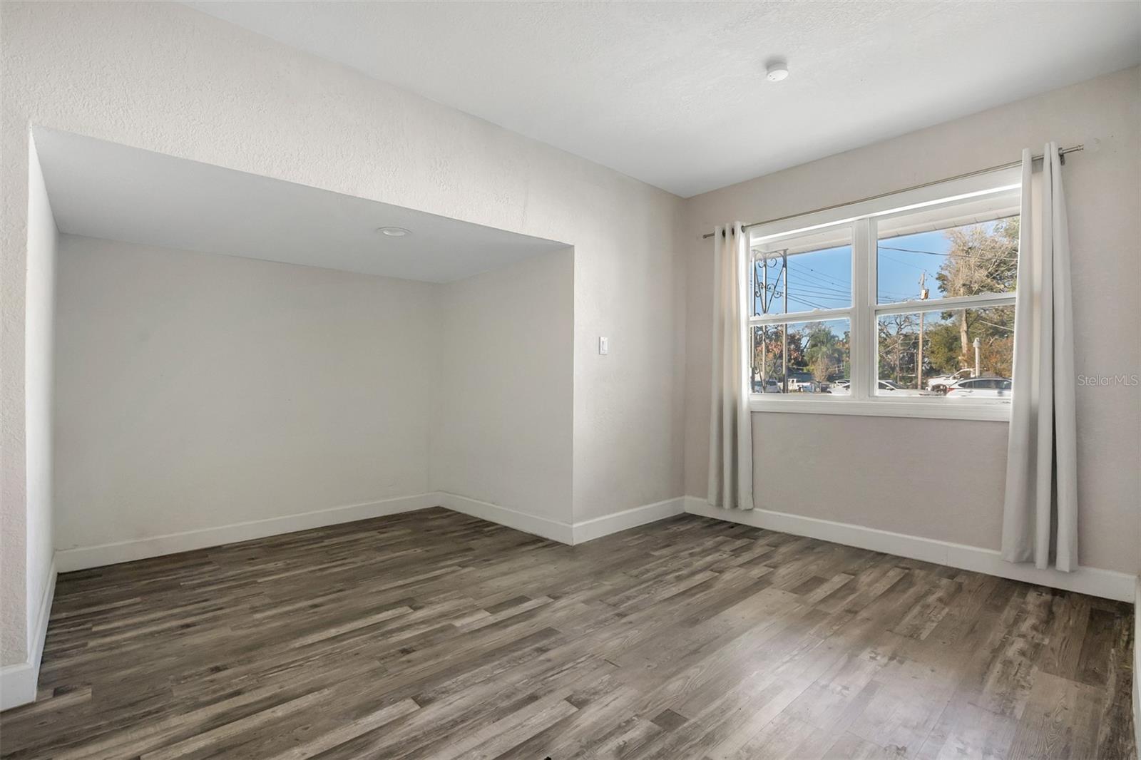 MELANIE MANOR SUB - Residential