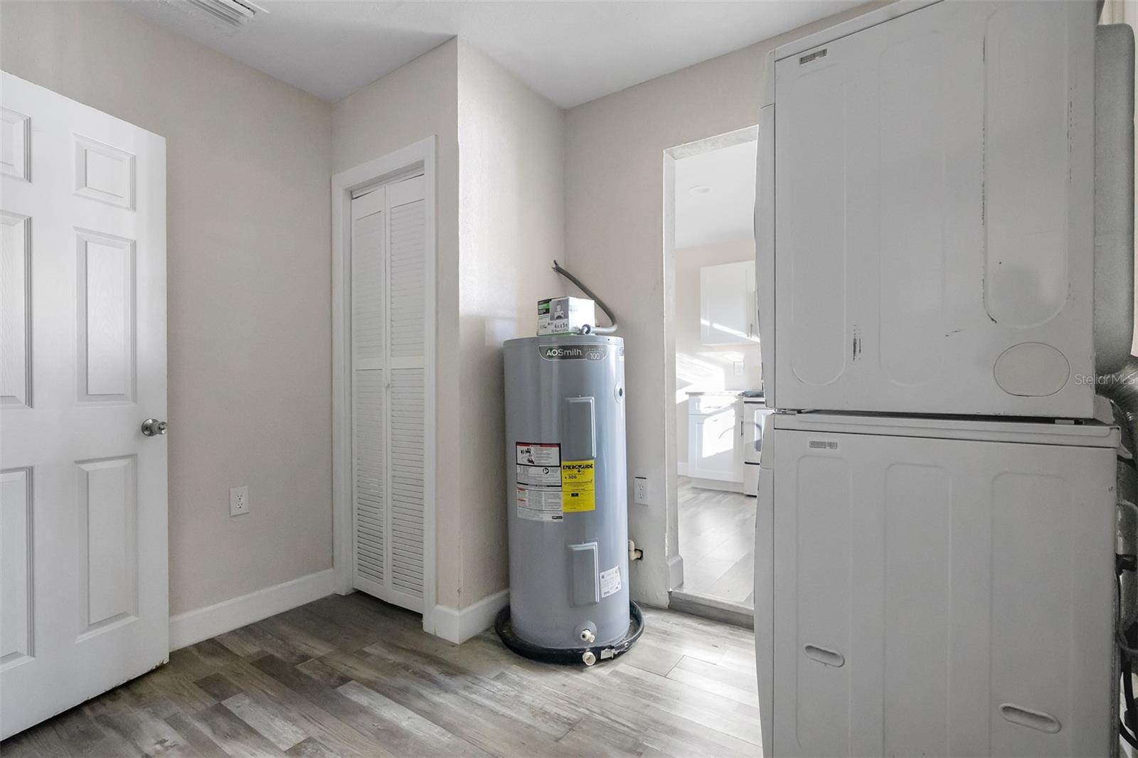 MELANIE MANOR SUB - Residential