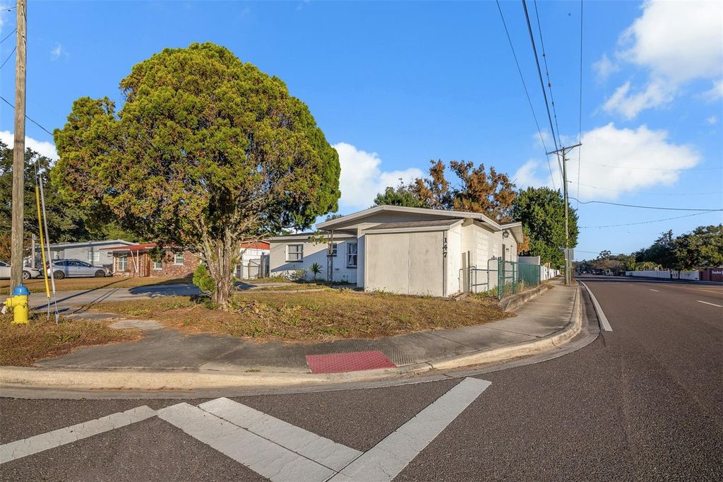 Photo of 147 Melanie Lane, Brandon, FL 33510 (MLS # O6360214)