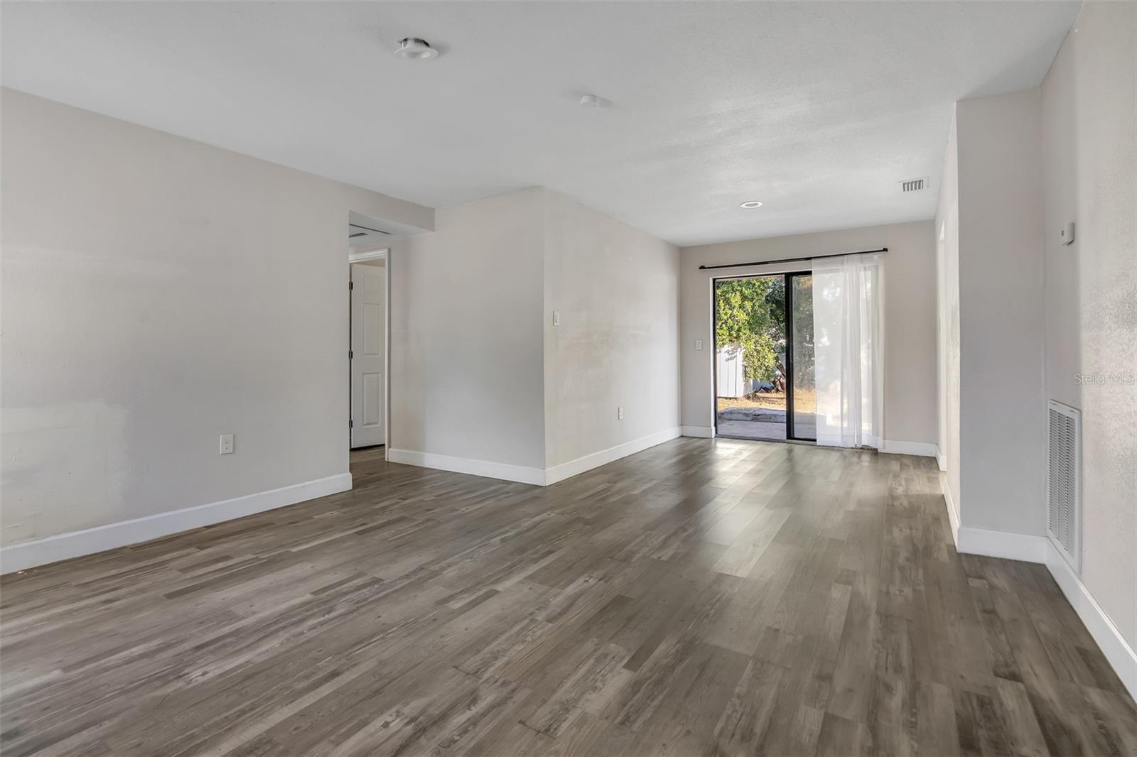 MELANIE MANOR SUB - Residential