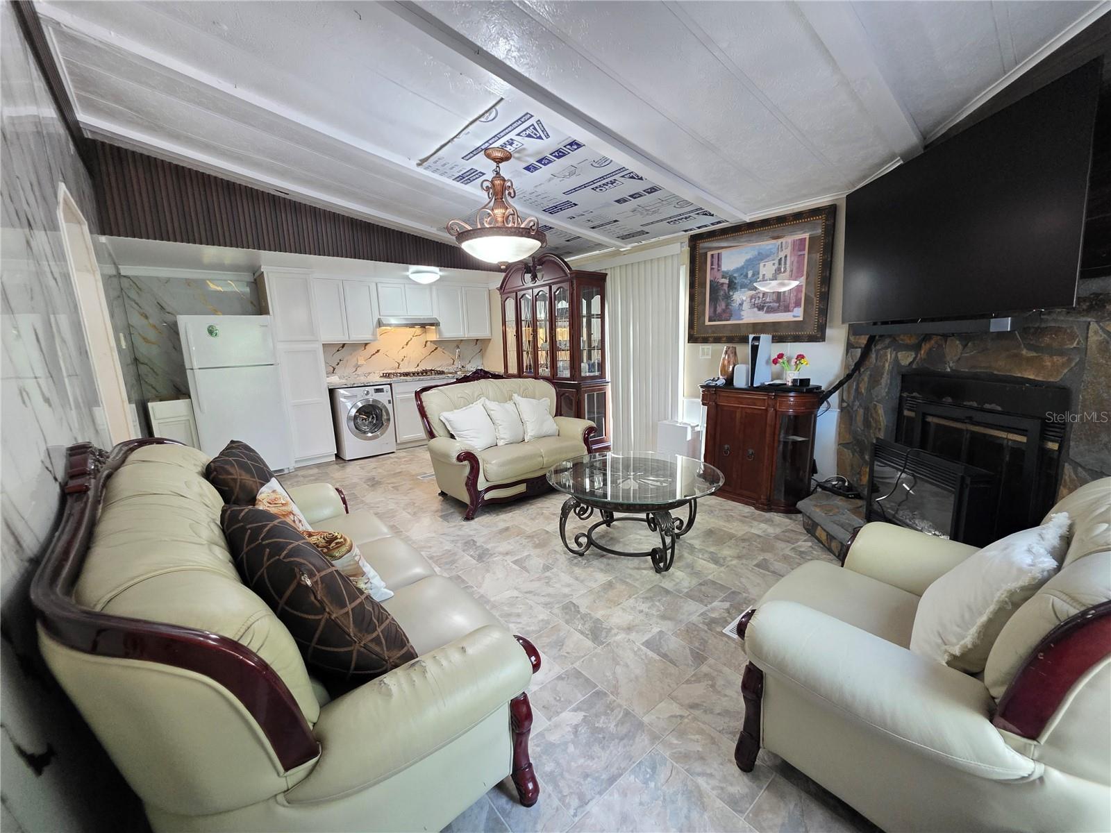 ROCKRIDGE RANCHETTES - Residential