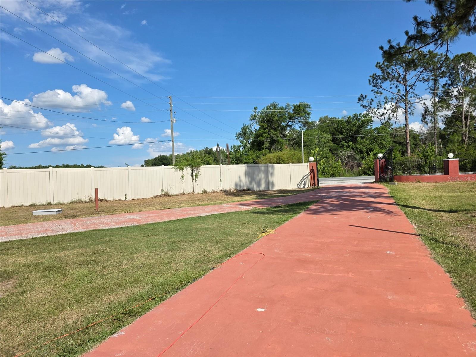 ROCKRIDGE RANCHETTES - Residential