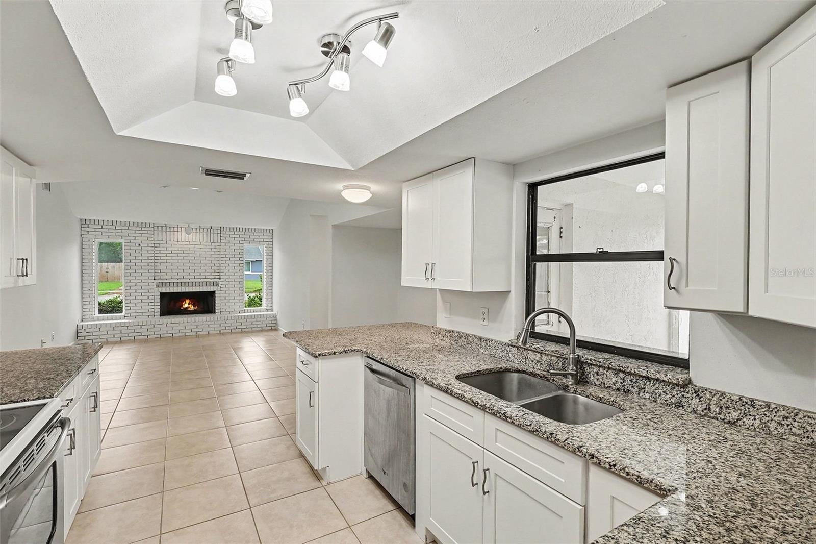 2700 RAINTREE LAKE CIRCLE