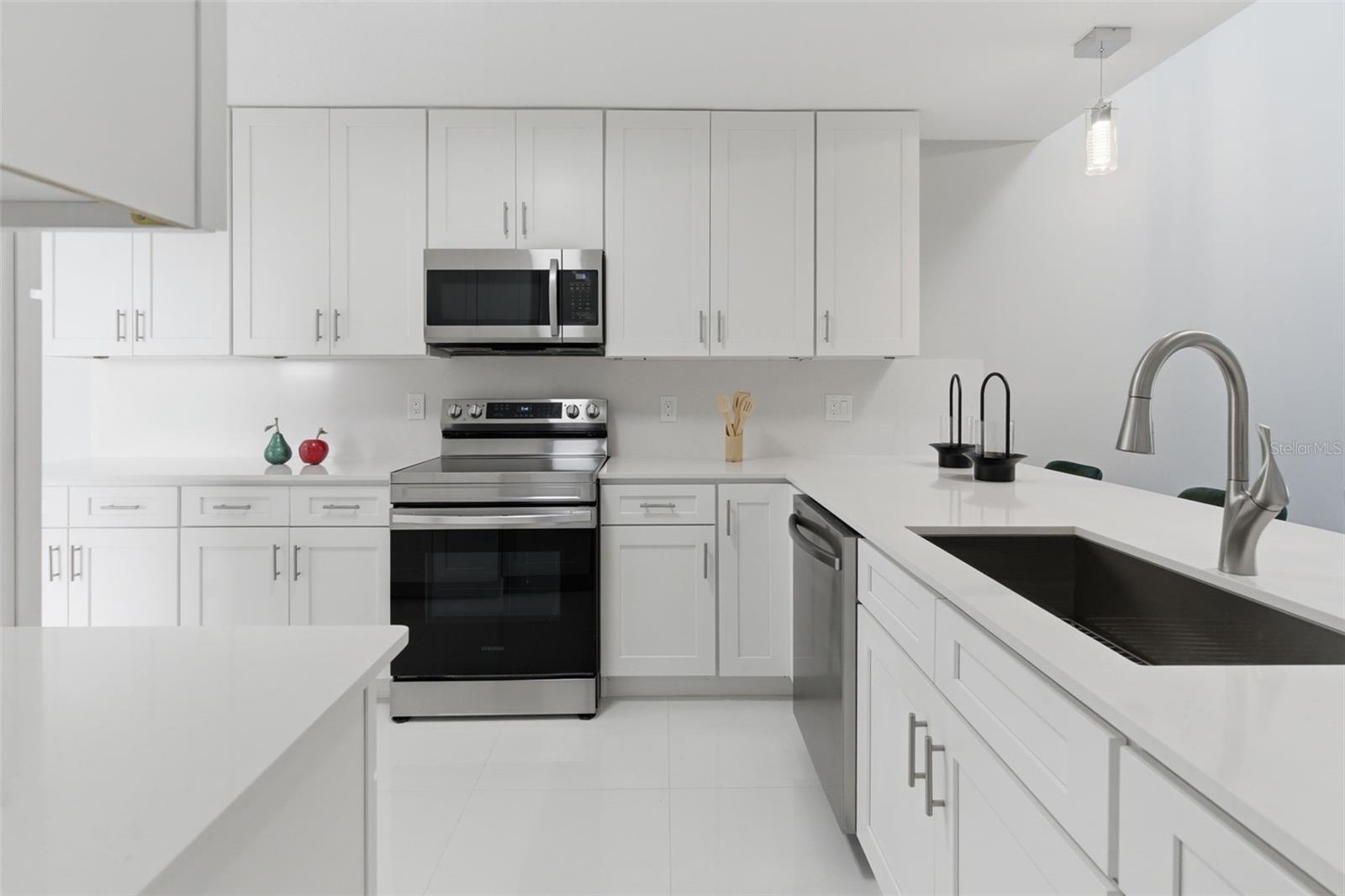 SANDPOINTE TWNHS SEC 02 - Residential