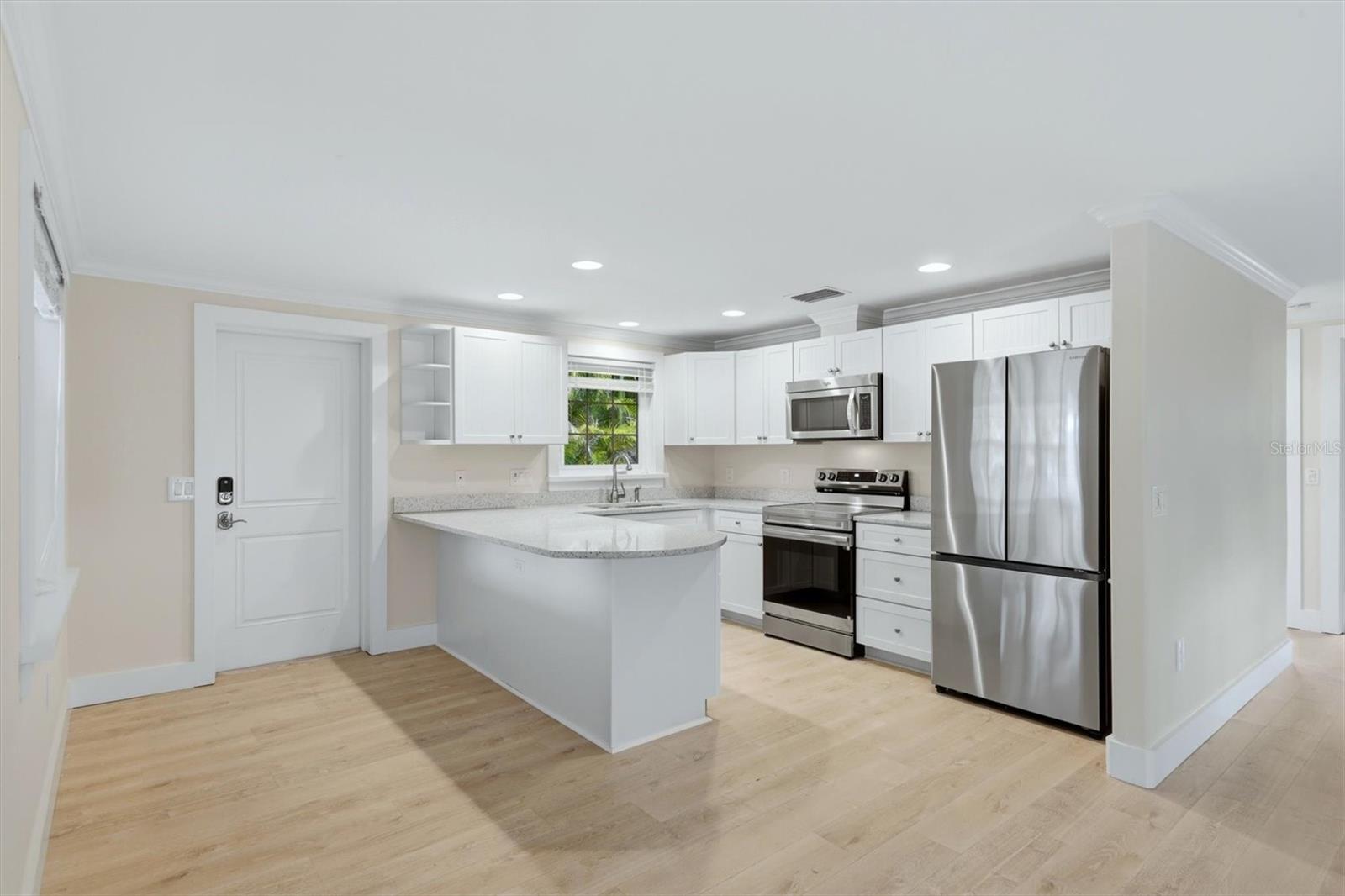 5803 DE PALMAS AVENUE