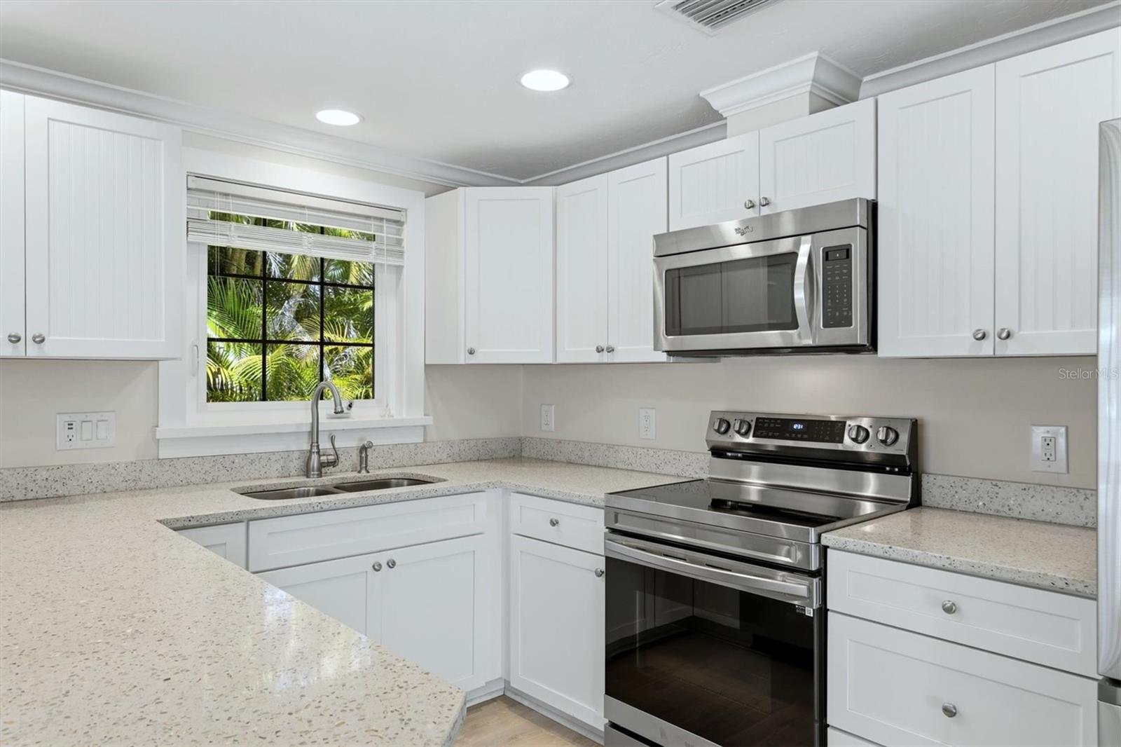 5803 DE PALMAS AVENUE