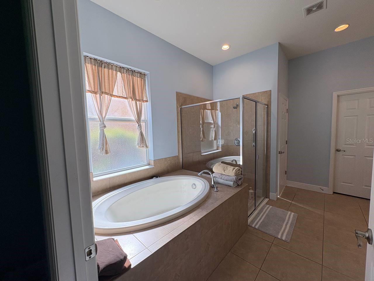 PALMA SOLA TRACE - Residential