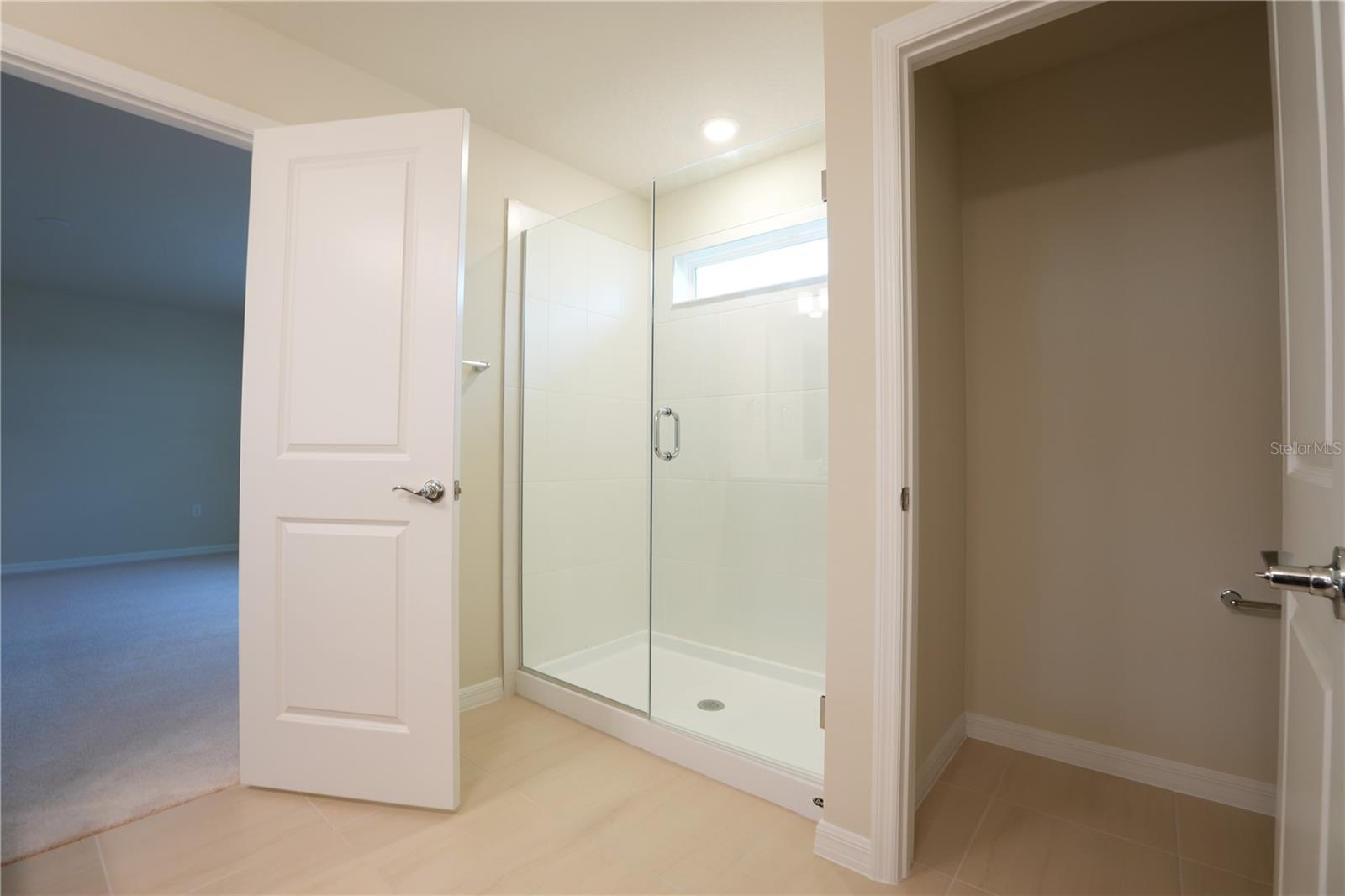 WINTER GROVE - Residential Lease