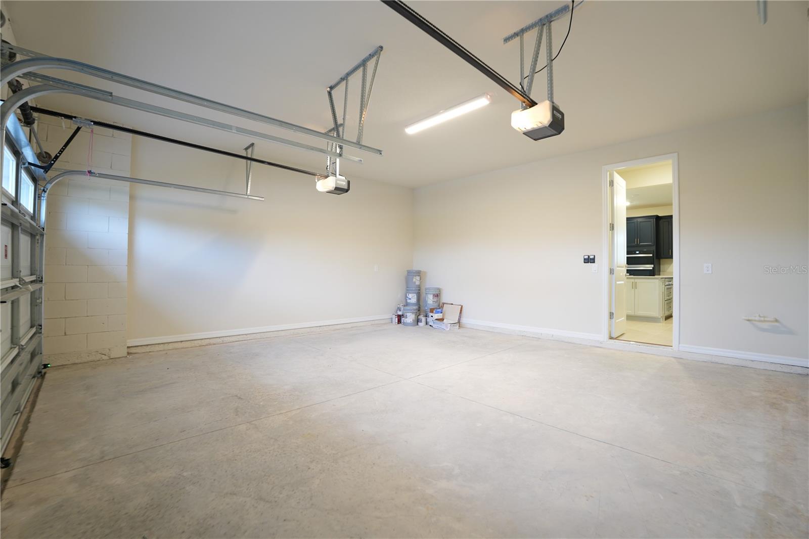 WINTER GROVE - Residential Lease