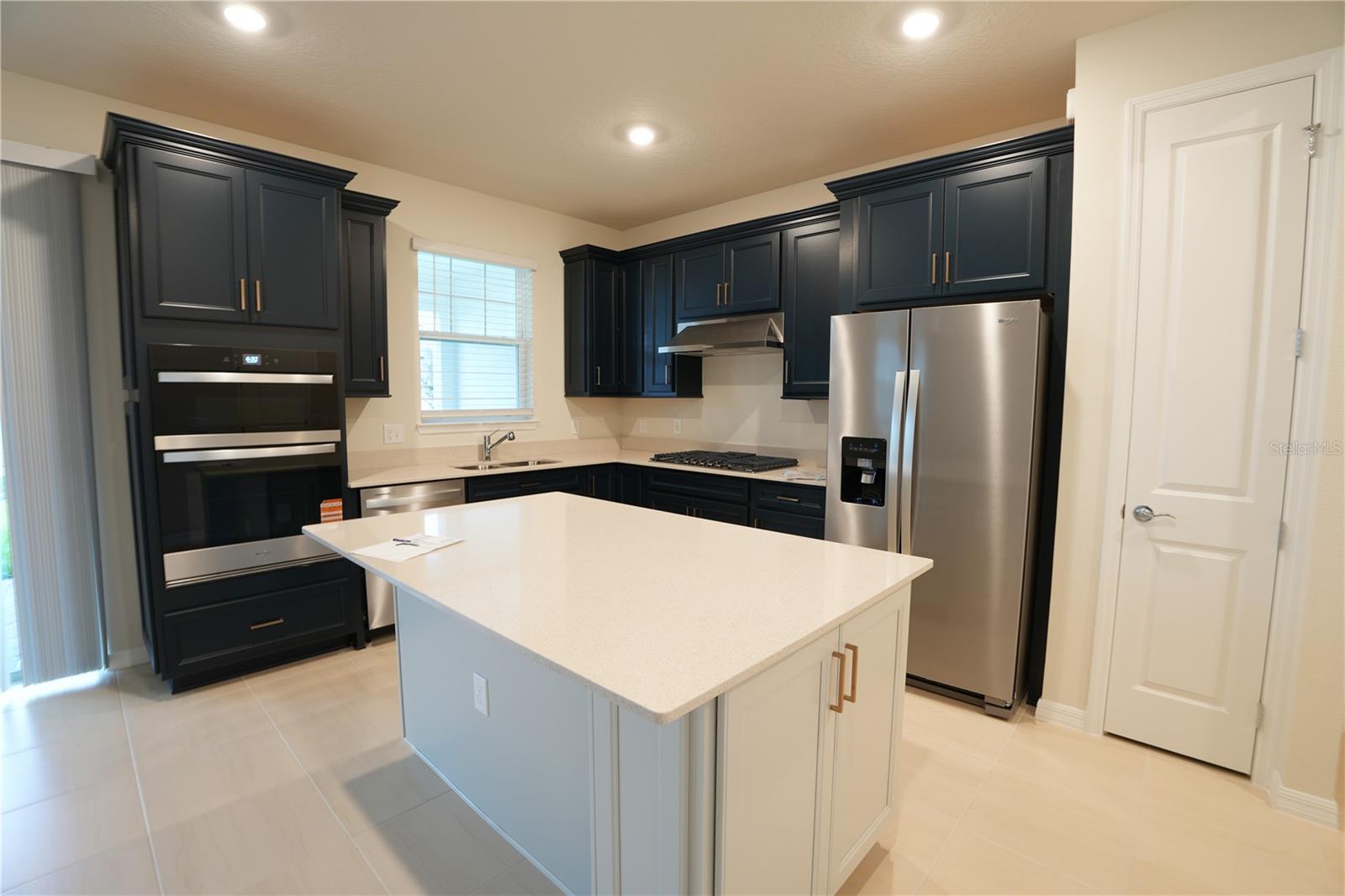 WINTER GROVE - Residential Lease