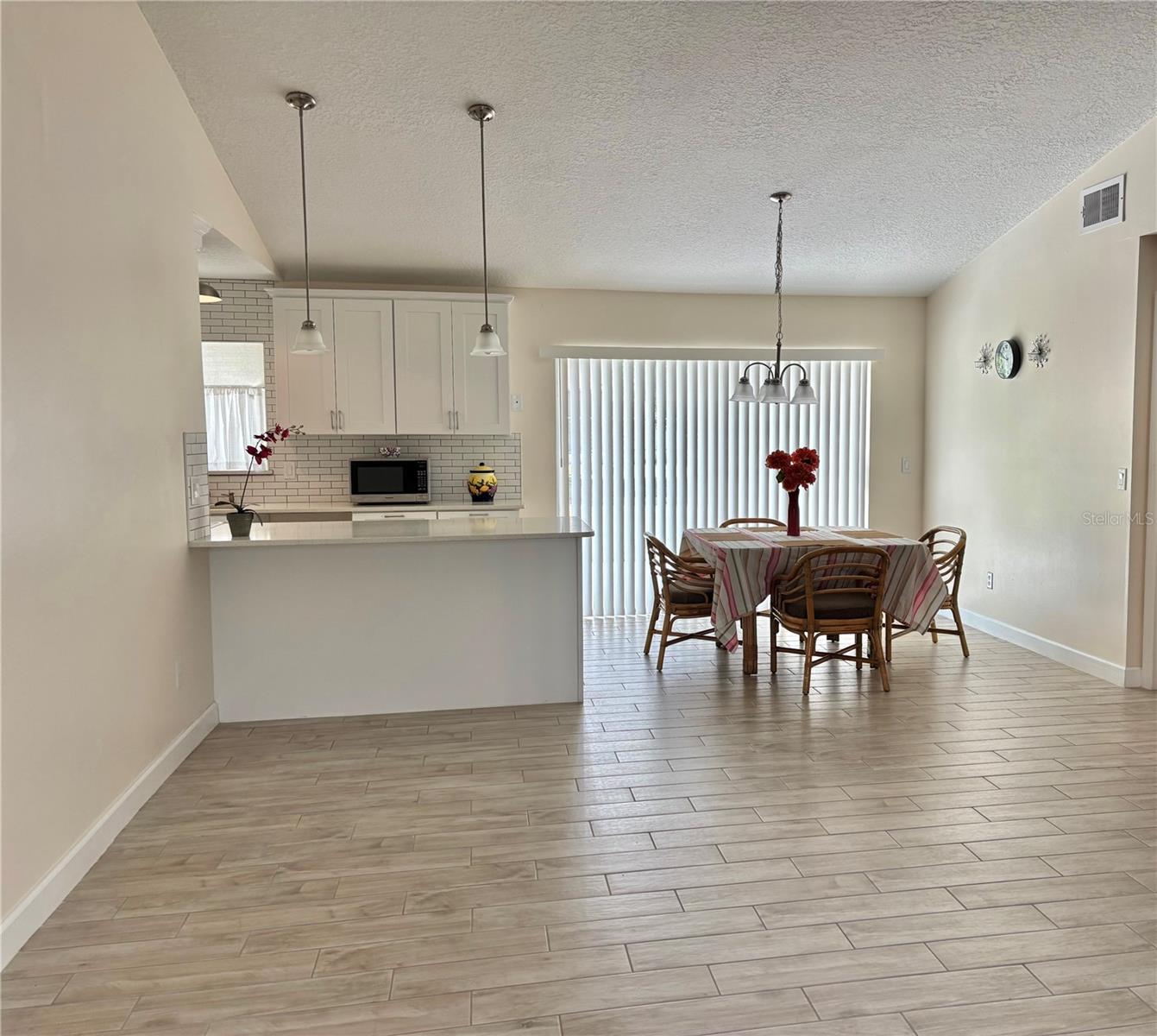 MEADOW WOODS VILLAGE 06 - Residential